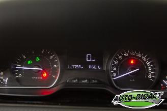 Peugeot 2008 1.2 Clima Navi 117.759 km Access picture 6