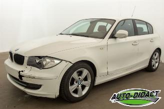 skadebil auto BMW 1-serie 116i 90kw 93.407 km Airco 2011/3