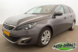 Voiture accidenté Peugeot 308 1.2 PureTech Navi Clima Pano Blue Lease Premium 2016/3