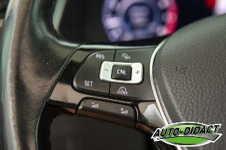 Volkswagen Tiguan 1.4 TSI Pano Dig Dash Camera Navi ACT Connected Series picture 15