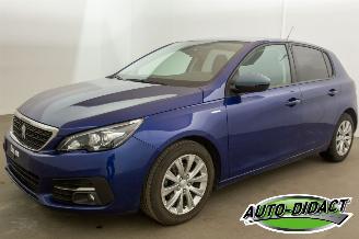 krockskadad bil auto Peugeot 308 1.2 Style Clima Navi 2018/6