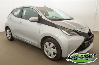 Toyota Aygo 1.0 X-Play Airco Camera picture 2