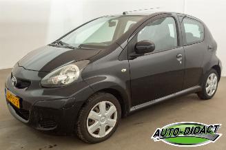 skadebil auto Toyota Aygo 1.0-12V Comfort Navigator 2011/1