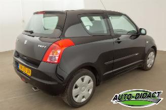 Suzuki Swift 1.3 Cool  Airco picture 6