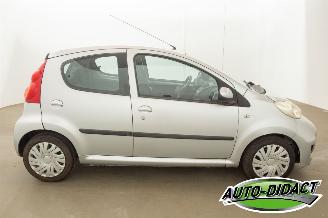 Peugeot 107 1.0-12V XS Automaat picture 30