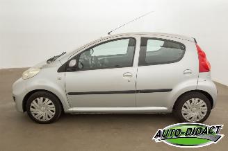 Peugeot 107 1.0-12V XS Automaat picture 29