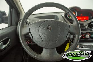 Renault Twingo 1.2 16v Dynamicque Airco picture 7