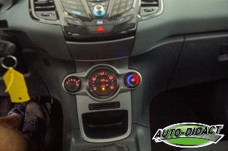 Ford Fiesta 1.25 Limited - Airco - Camera picture 20