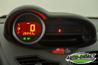 Renault Twingo 1.2-16V Airco Authentique picture 6