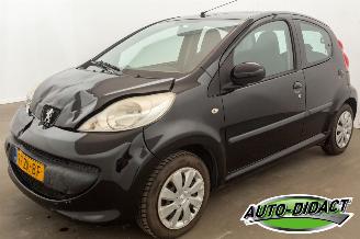 Coche accidentado Peugeot 107 1.0-12V XS Airco 2008/2