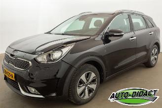skadebil auto Kia Niro 1.6 GDi Hybrid Automaat 62.876 km NAP  DynamicLine 2017/7