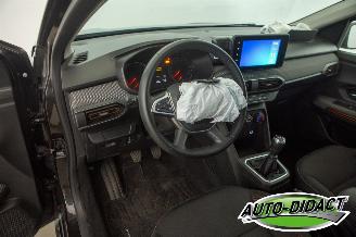 Dacia Sandero 1.0 67kW 35.315 km Navi Camera Airco Comfort picture 24