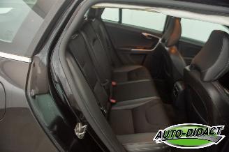 Volvo V-60 2.0 D3 Navi Summum picture 23