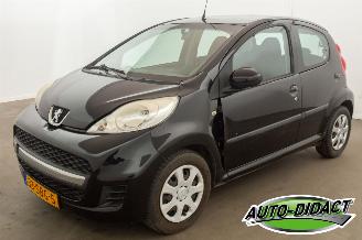 Unfallwagen Peugeot 107 1.0-12V XS Airco 2011/8