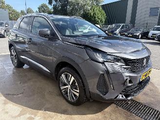 Voiture accidenté Peugeot 3008 1.6 Hybrid 225 GT 2021/1