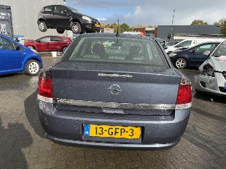 Opel Vectra 1.8 16V Executive Automaat picture 21
