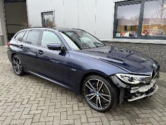 Auto incidentate BMW 3-serie 330e High Executive 2022/2
