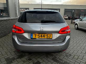 Peugeot 308 1.2 PureTech Allure Automaat picture 8
