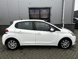 Peugeot 208 1.6 BlueHDi Blue Lease picture 29