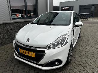 Peugeot 208 1.6 BlueHDi Blue Lease picture 33