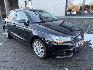 Unfallwagen Audi A1 SPORTBACK 1.2TFSI Connect 2013/1