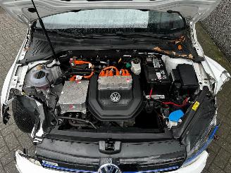 Volkswagen e-Golf e-Golf picture 15
