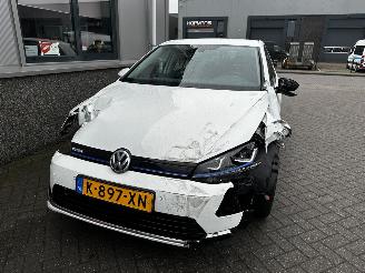 Volkswagen e-Golf e-Golf picture 34
