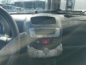 Peugeot 107 1.0-12V Millesim 200 picture 15