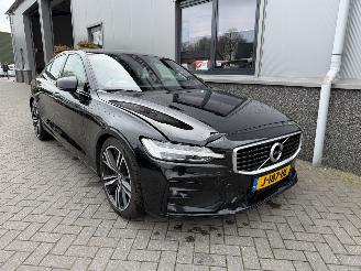  Volvo S-60 2.0 T4 R-Design 2020/8