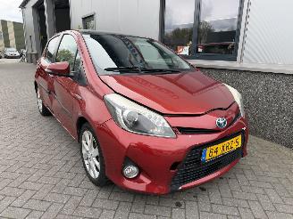 krockskadad bil auto Toyota Yaris 1.5 Full Hybrid Dynamic 2012/7
