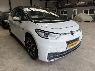 krockskadad bil auto Volkswagen ID.3 First Plus 58kWh 2020/10