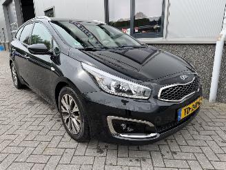 skadebil auto Kia Ceed Sportswagon 1.0 T-GDi Design Edition 2018/7
