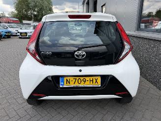 Toyota Aygo 1.0 VVT-i x-joy picture 14