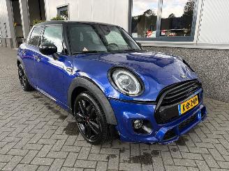 Schadeauto Mini Cooper 1.5 Cooper Dalston Edition 2021/3