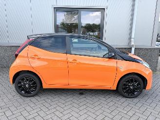 Toyota Aygo 1.0 VVT-i x-joy picture 3