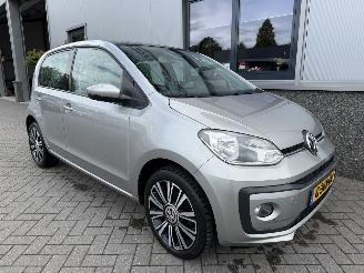 krockskadad bil auto Volkswagen Up! 1.0 BMT high up! 2018/11