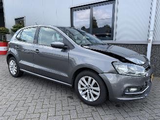 Volkswagen Polo 1.2 TSI Comfortline Connected Series picture 3