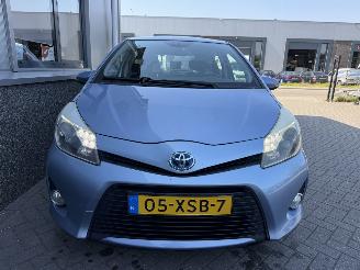 Voiture accidenté Toyota Yaris 1.5 Full Hybrid Dynamic 2012/7