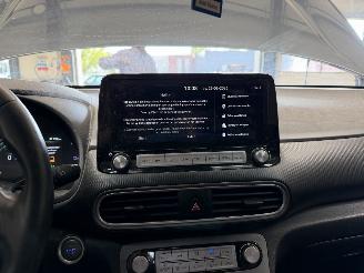 Hyundai Kona EV Premium 64kWh picture 18