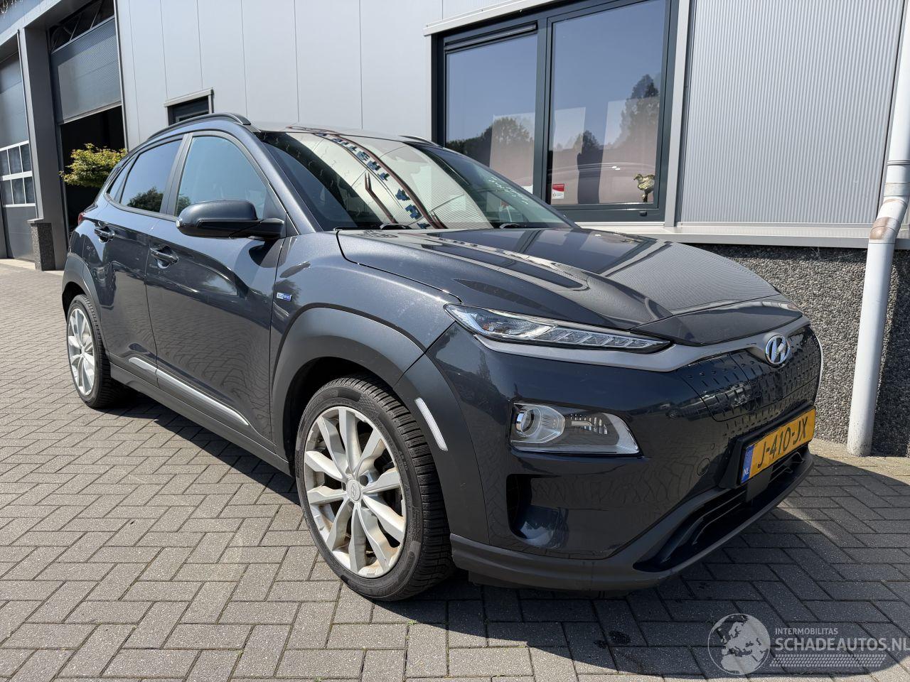 Hyundai Kona EV Premium 64kWh
