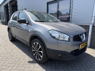 Damaged car Nissan Qashqai 1.6 360 2013/9