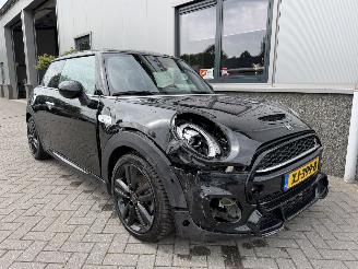 Schadeauto Mini Cooper S 2.0 2019/1