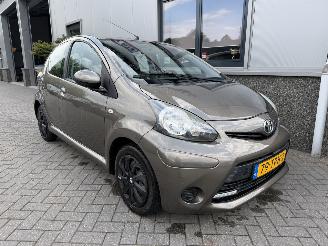Schadeauto Toyota Aygo 1.0 VVT-i Aspiration 2012/3