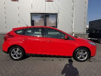 Ford Focus 1.0 EcoBoost picture 2