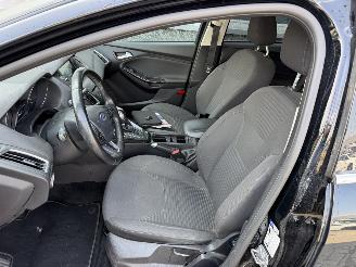 Ford Focus 1.0 Trend Wagon Automaat picture 21