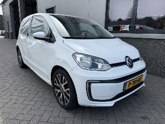 krockskadad bil auto Volkswagen e-Up! e-up! 2021/12