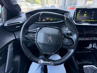 Peugeot 208 1.2 PureTech GT picture 27