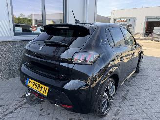 Peugeot 208 1.2 PureTech GT picture 7