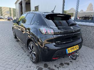 Peugeot 208 1.2 PureTech GT picture 38