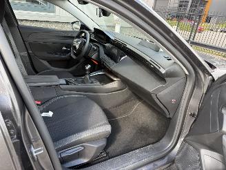 Peugeot 308 SW 1.2 PureTech Active Pack Business picture 30